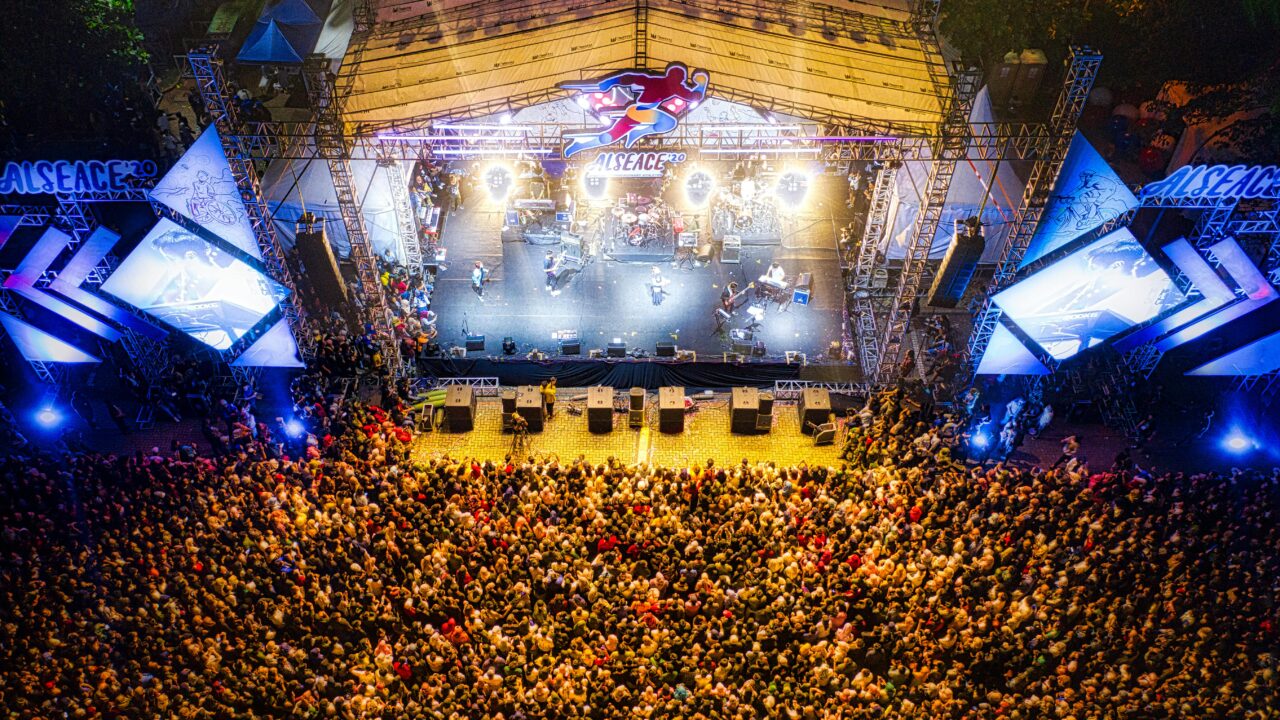 15 ways musicians can make money from live shows